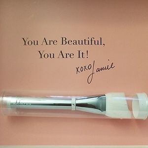 It Cosmetics Foundation Brush no. 707